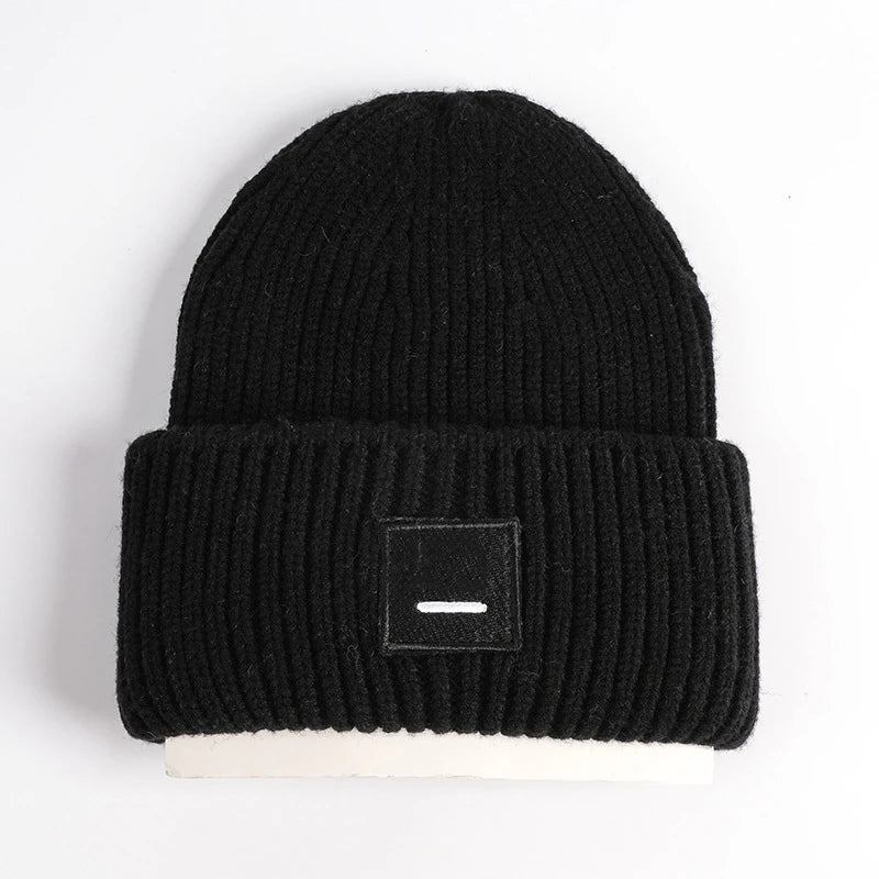 2025 New Winter Hats For Women Wool Blended Knit Wool Smiling Face Couple Cap Lady Thread Knitted Beanie Chapeau Warm Bonnet