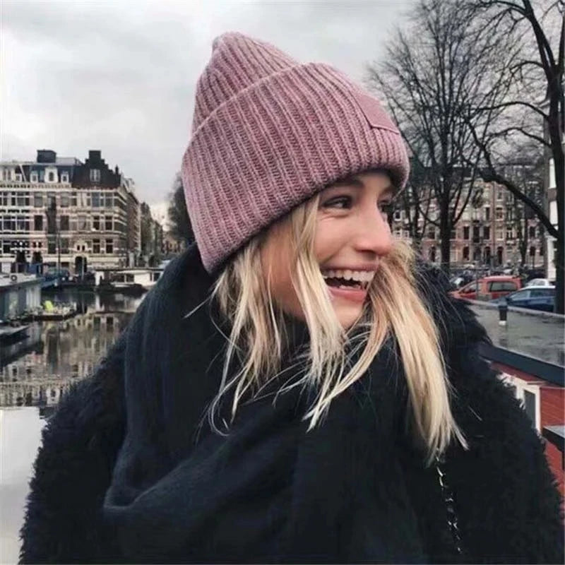 2025 New Winter Hats For Women Wool Blended Knit Wool Smiling Face Couple Cap Lady Thread Knitted Beanie Chapeau Warm Bonnet